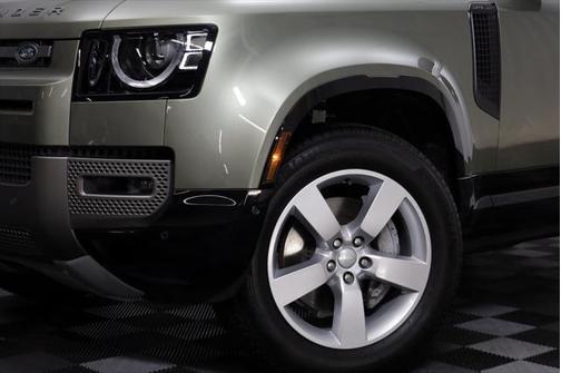2024 Land Rover Defender 90 P400 X-Dynamic SE
