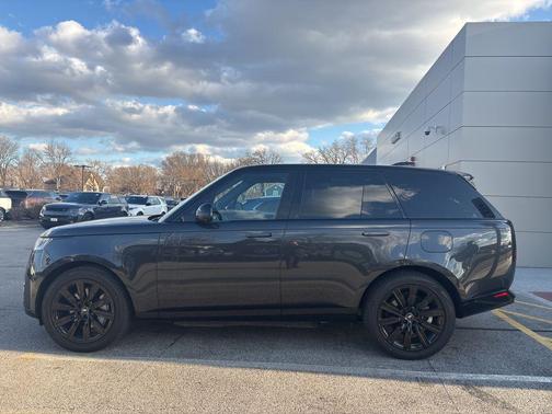 Gray 2025 Land Rover Range Rover P550e SE