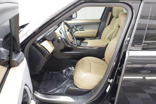 Santorini Black Metallic 2024 Land Rover Range Rover Sport SE