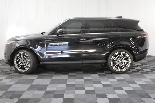 Santorini Black Metallic 2024 Land Rover Range Rover Sport SE