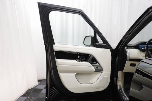 2023 Land Rover Range Rover P530 SE