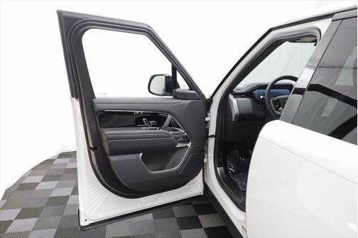 2024 Land Rover Range Rover P400 SE