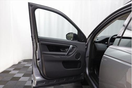 2025 Land Rover Discovery Sport S