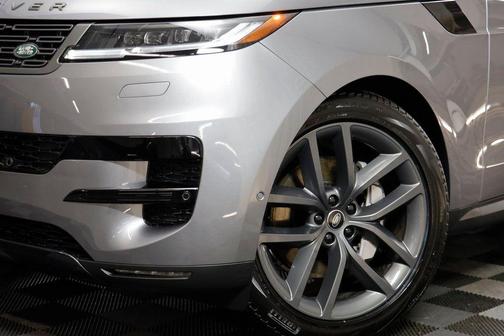 2025 Land Rover Range Rover Sport SE