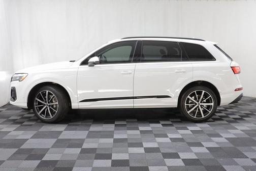 2025 Audi Q7 45 Premium Plus