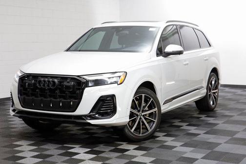 2025 Audi Q7 45 Premium Plus