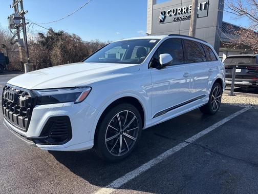2025 Audi Q7 45 Premium Plus