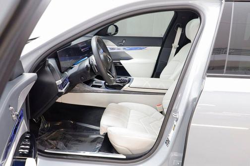 2024 BMW 760 xDrive