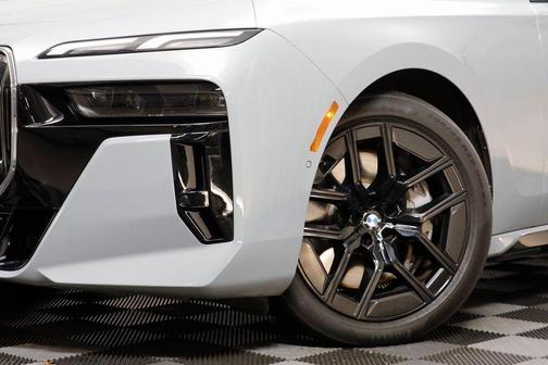 2024 BMW 760 xDrive