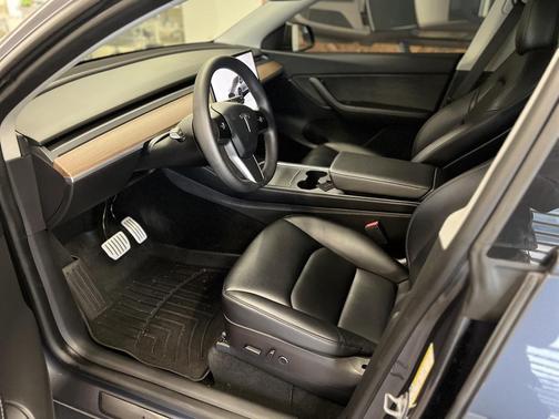 2022 Tesla Model Y Performance Dual Motor All-Wheel Drive