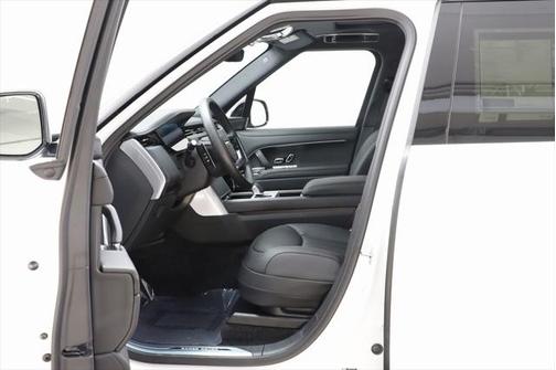 2025 Land Rover Range Rover P400 SE