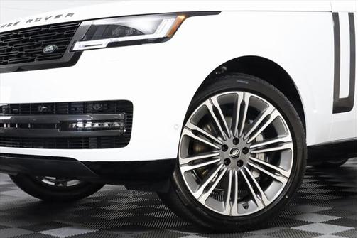 2025 Land Rover Range Rover P400 SE