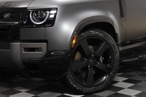 2026 Land Rover Defender V8