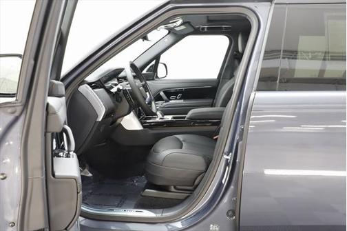 2025 Land Rover Range Rover P530 SE 7 Seat
