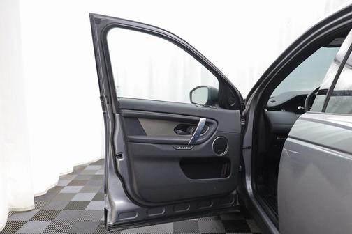 2022 Land Rover Discovery Sport SE