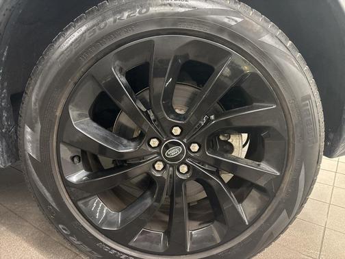 2022 Land Rover Discovery Sport SE