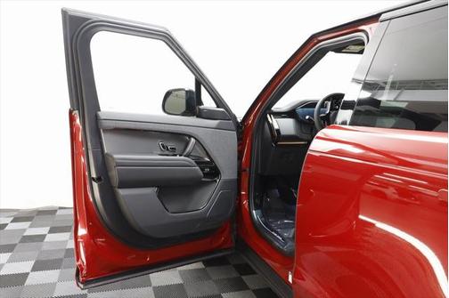 2025 Land Rover Range Rover Sport SE