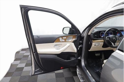 2022 Mercedes-Benz GLS 450 4MATIC