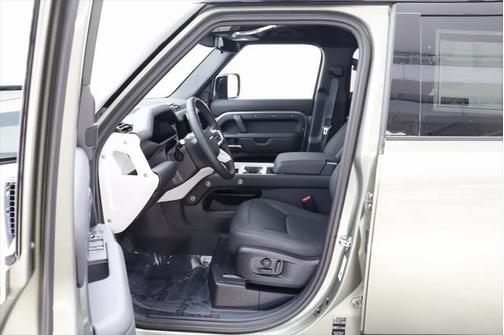 2025 Land Rover Defender S