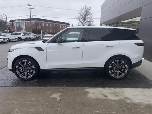 2023 Land Rover Range Rover Sport SE