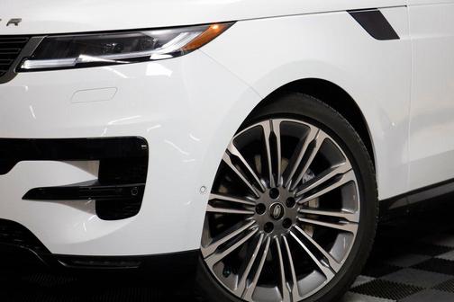 2023 Land Rover Range Rover Sport SE