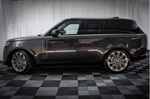 2025 Land Rover Range Rover P530 SE