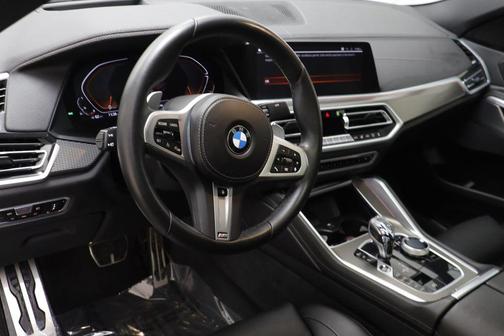 2022 BMW X6 xDrive40i
