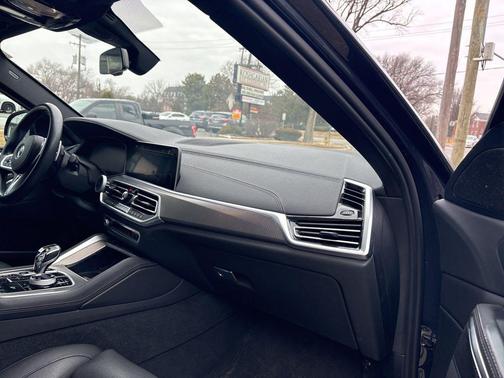 2022 BMW X6 xDrive40i