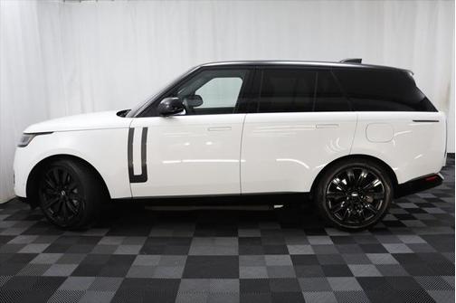 2025 Land Rover Range Rover P550e SE