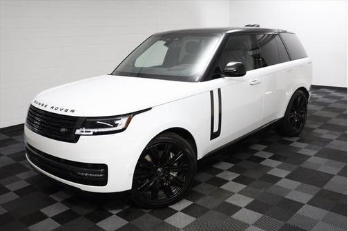 2025 Land Rover Range Rover P550e SE