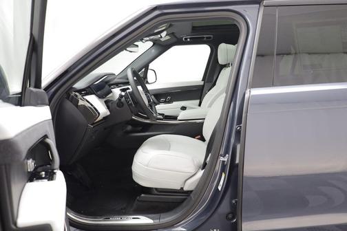 Varesine Blue Metallic 2026 Land Rover Range Rover Sport SE