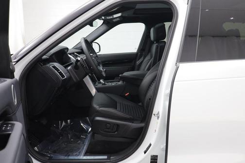 2025 Land Rover Discovery P300 S