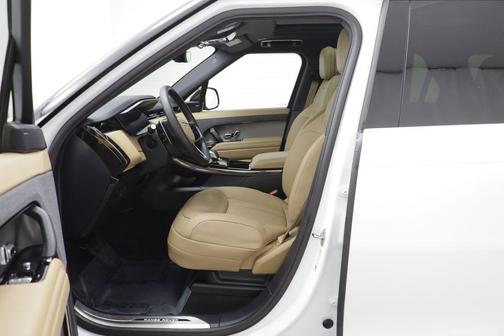White 2025 Land Rover Range Rover Sport SE