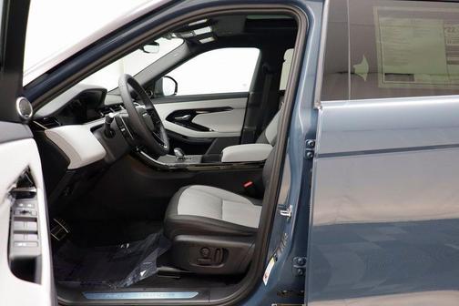 2026 Land Rover Range Rover Evoque Dynamic SE