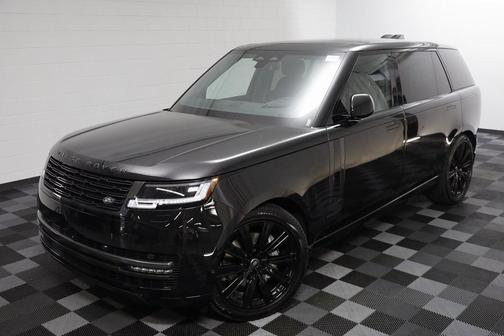 2025 Land Rover Range Rover P400 SE 7 Seat