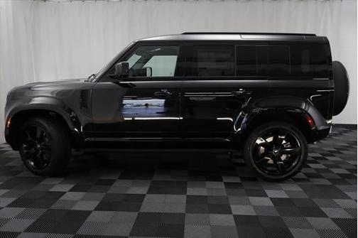 2025 Land Rover Defender X-Dynamic SE