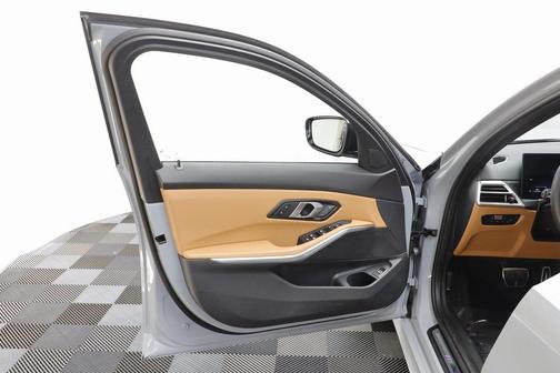 2025 BMW 330 xDrive
