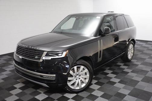 2025 Land Rover Range Rover SE