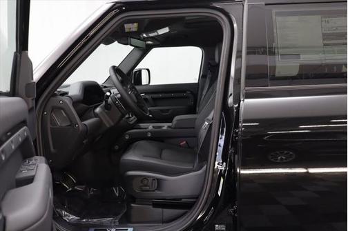 2025 Land Rover Defender V8