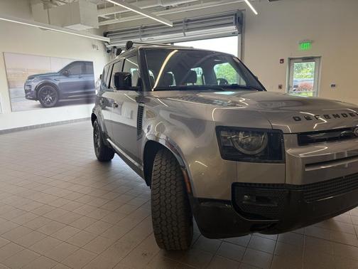 2022 Land Rover Defender 110 X-Dynamic HSE