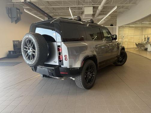 2022 Land Rover Defender 110 X-Dynamic HSE