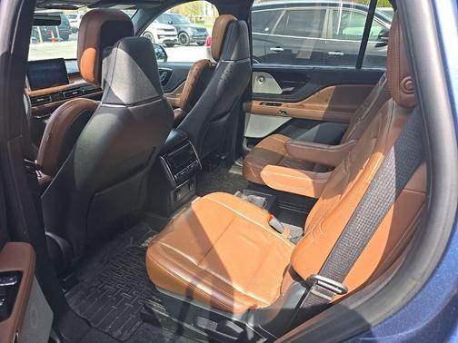 Blue Diamond Metallic 2020 Lincoln Aviator Reserve AWD