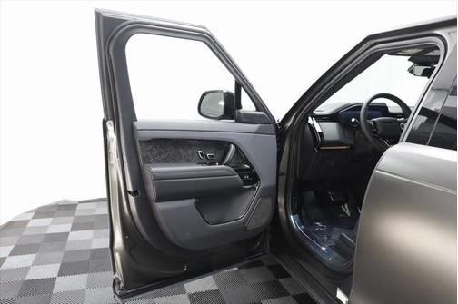2025 Land Rover Range Rover Sport P635 SV Edition Two