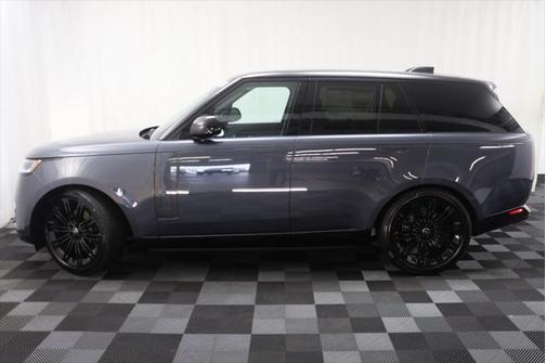 2025 Land Rover Range Rover P400 SE