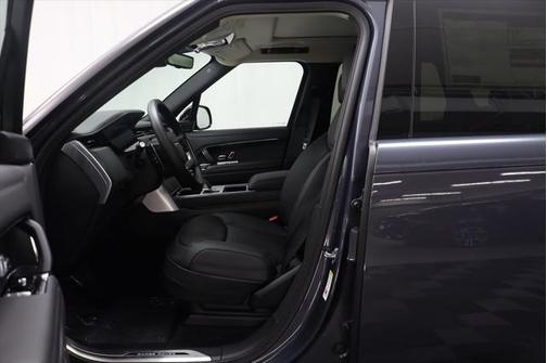 2025 Land Rover Range Rover P400 SE