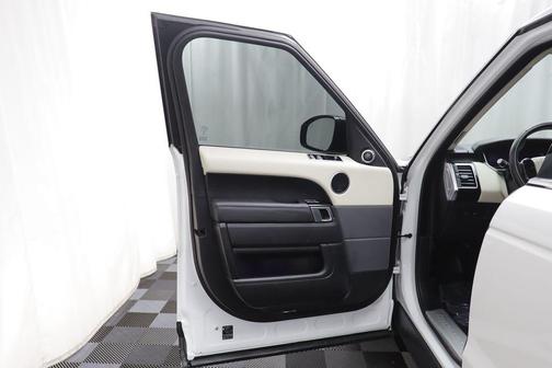 2022 Land Rover Range Rover Sport HSE Silver Edition