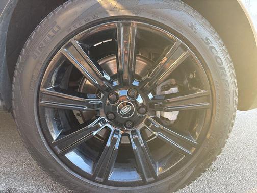 2022 Land Rover Range Rover Sport HSE Silver Edition