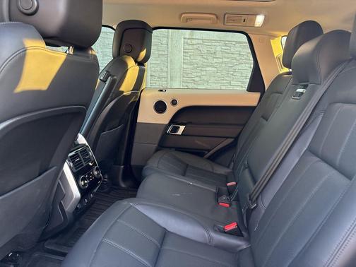 2022 Land Rover Range Rover Sport HSE Silver Edition