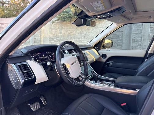 2022 Land Rover Range Rover Sport HSE Silver Edition