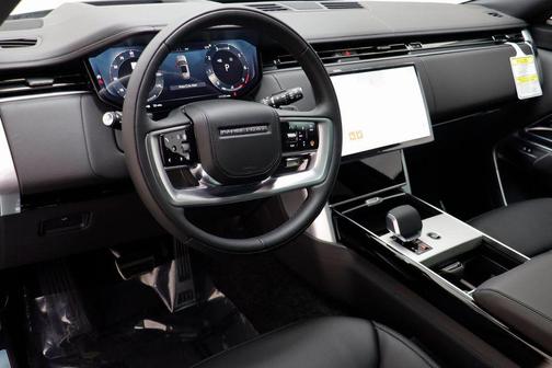 2026 Land Rover Range Rover P400 SE 7 Seat